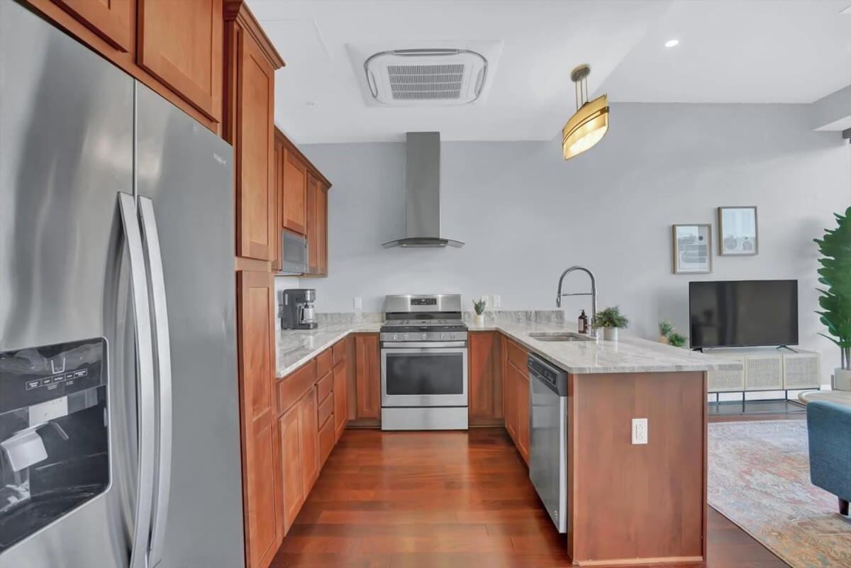פיטסבורג Cozysuites Posh 1Br, Ppg Paints Arena, Pitts מראה חיצוני תמונה