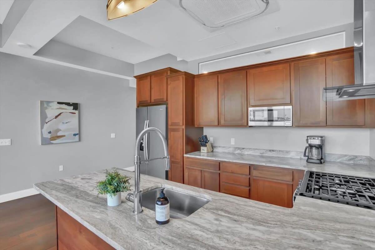 פיטסבורג Cozysuites Posh 1Br, Ppg Paints Arena, Pitts מראה חיצוני תמונה
